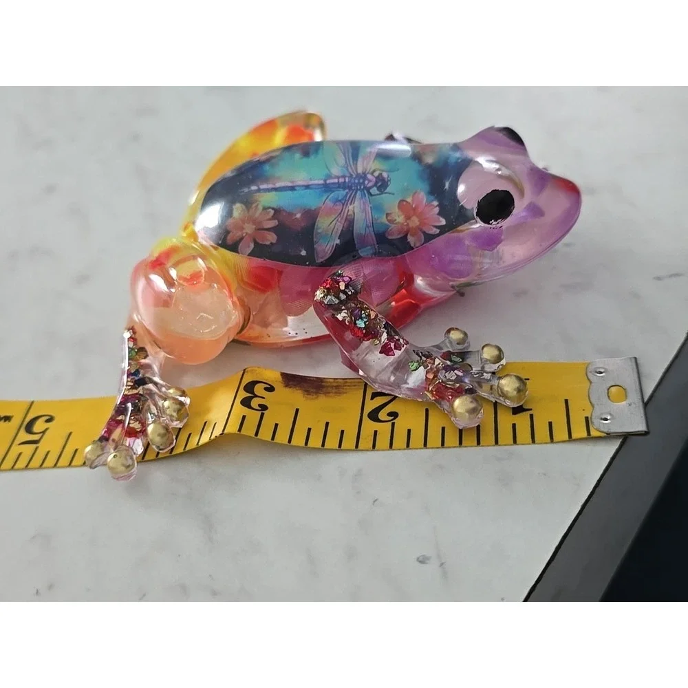 Resin Frog With‎ Dragonfly Figure Handmade Decoration Gift Paperweight 723